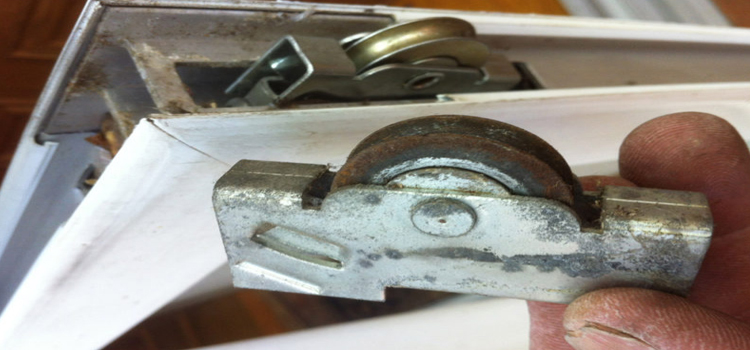 screen door roller repair in Fort Lauderdale